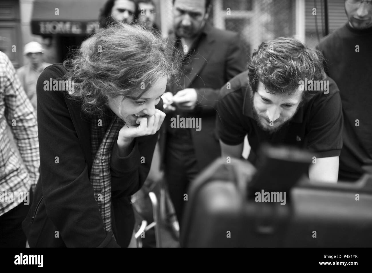 Original Film Title: LES PETITS MOUCHOIRS. English Title: LES PETITS  MOUCHOIRS. Film Director: GUILLAUME CANET. Year: 2010. Stars: MARION  COTILLARD; GUILLAUME CANET. Credit: LES PRODUCTIONS DU TRESOR / Album Stock  Photo - Alamy