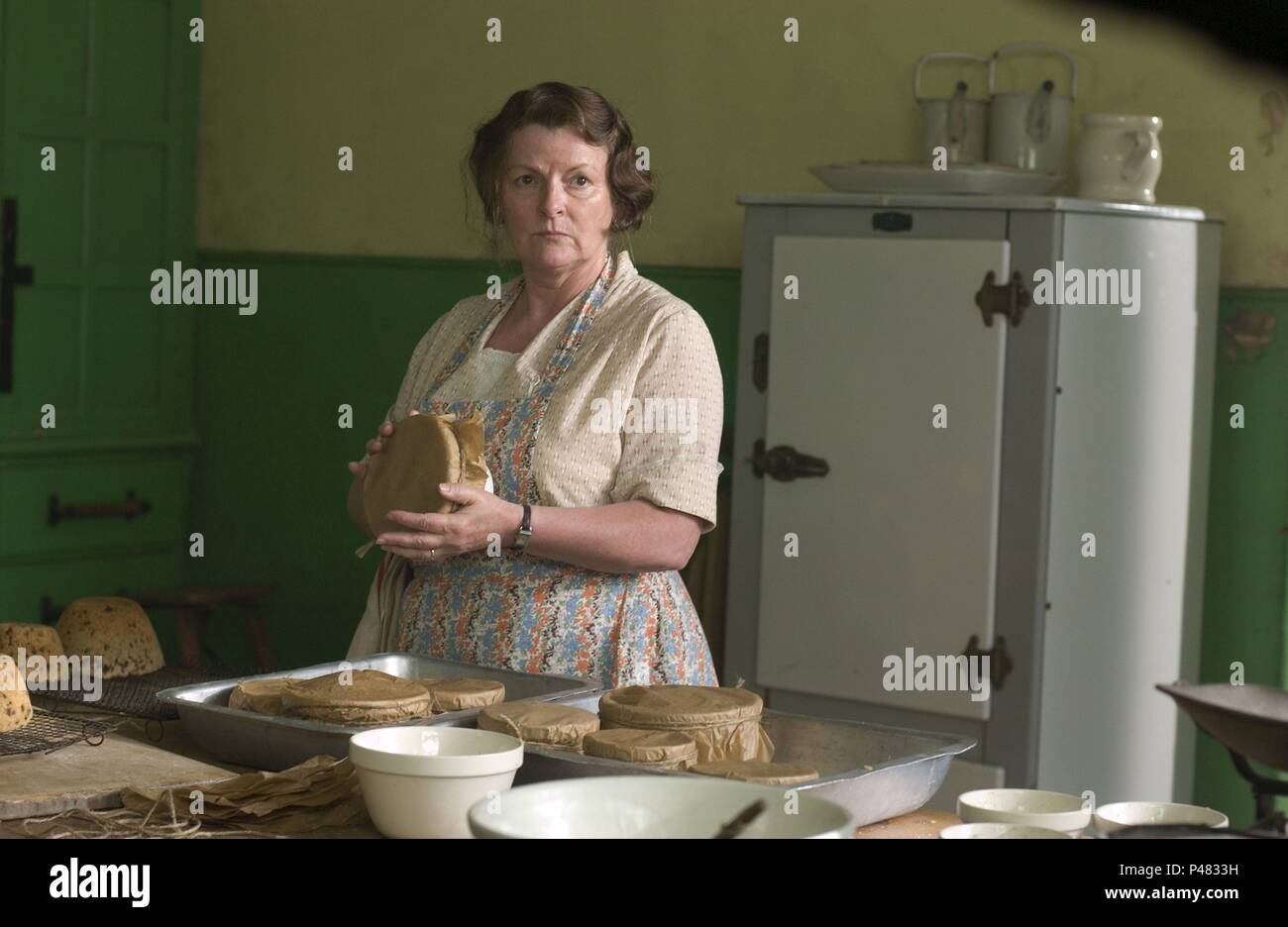 atonement-film-brenda-blethyn-hi-res-stock-photography-and-images-alamy