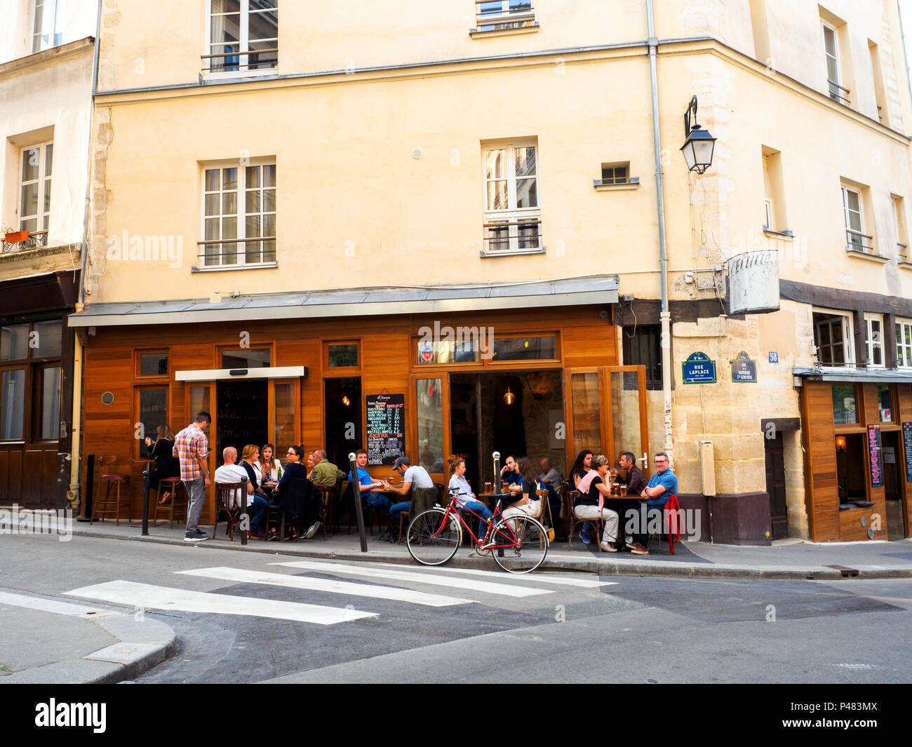 Le Ecurie restaurant in the Latin quarter - Paris, France Stock Photo