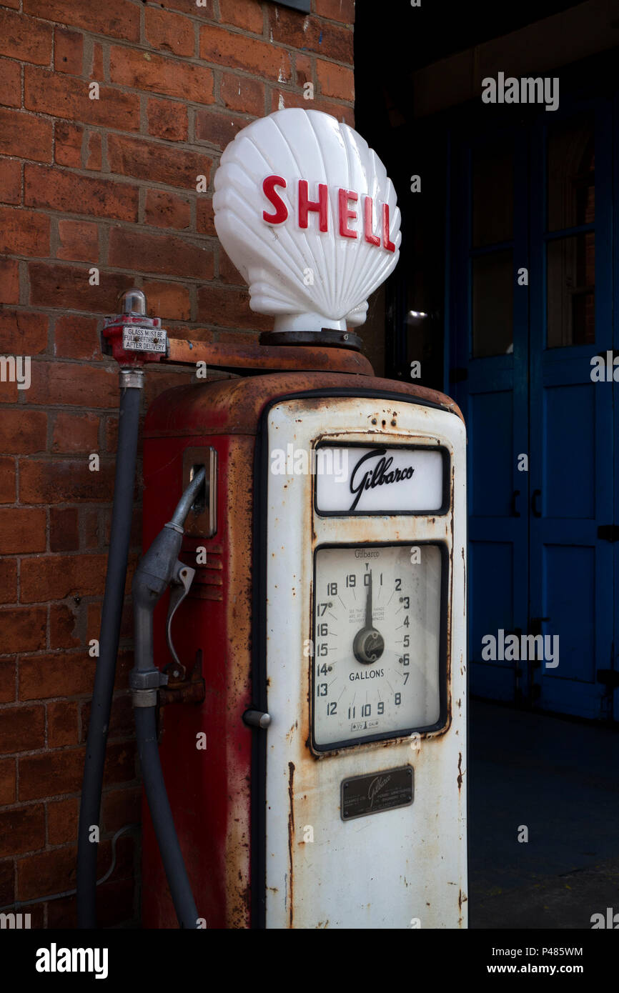 Old Shell petrol pump, Upton-upon-Severn, Worcestershire, England, UK Stock Photo