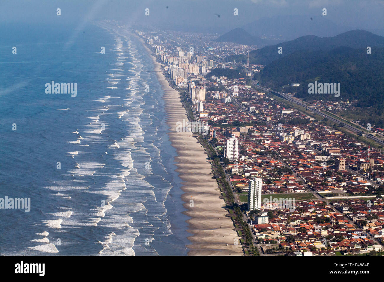 PRAIA GRANDE, SP - 04/07/2013: AÉREA - Imagem aérea de Praia Grande, litoral paulista. (Foto: Daniel Derevecki / Fotoarena) Stock Photo