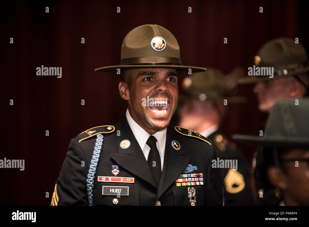 Итальянский дрилл. Шляпа дрилл сержанта. Сержант нарисованный. Sergeant drill man ttd. Sergeant drill man ttd.