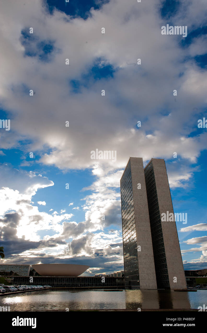 BRASÍLIA, DF - 23/03/2015: Anexos do Congresso Nacional e Câmara dos Deputados vistos da PRAÇA DOS TRÊS PODERES. (Foto: Saulo Cruz / Fotoarena) Stock Photo