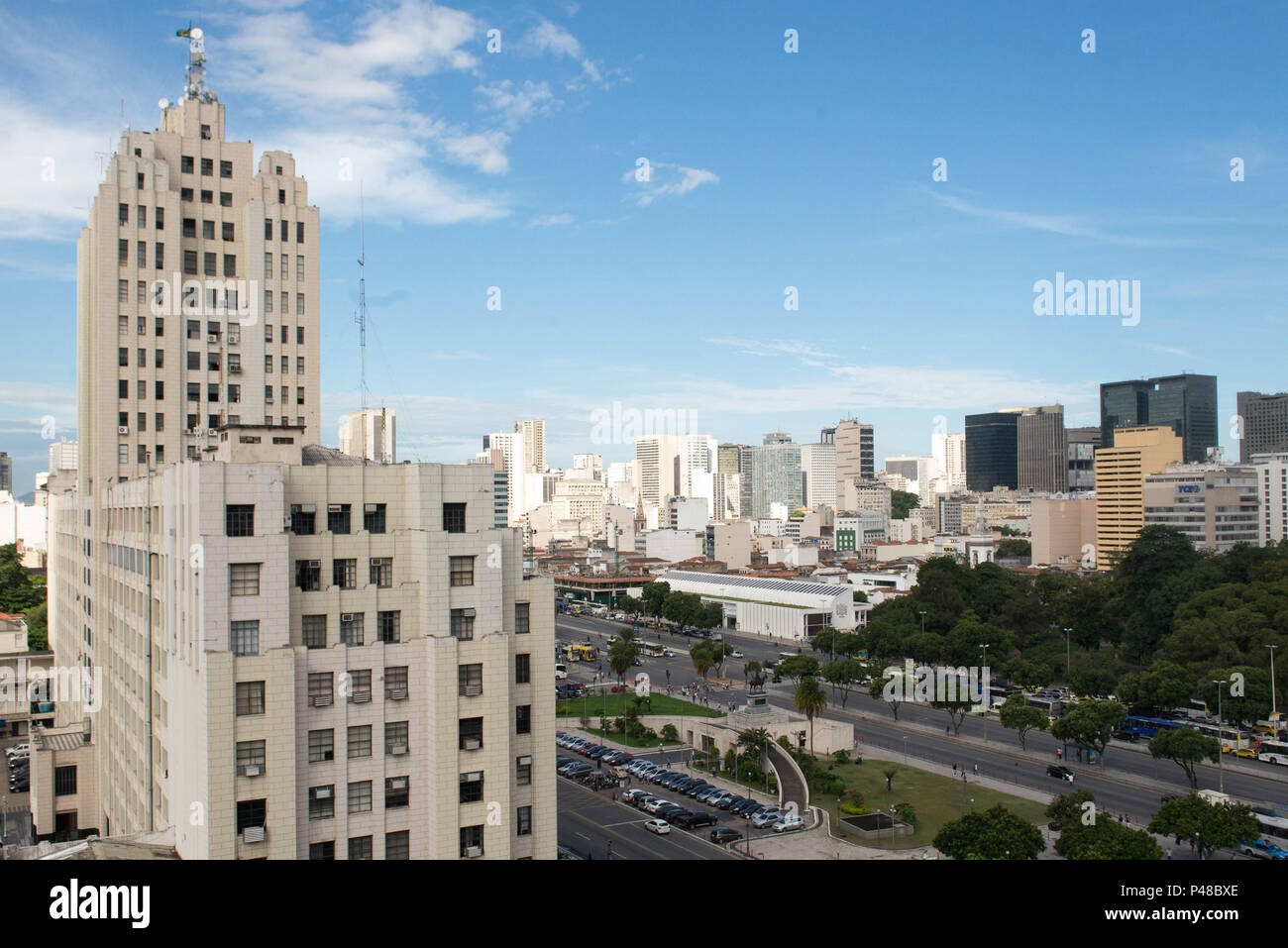 RIO DE JANEIRO, RJ - 31.03.2015: Vista de parte do Palácio Duque de Caxias no centro da cidade com a Avenida Presidente Vargas. Foto: Celso Pupo / Fotoarena Stock Photo