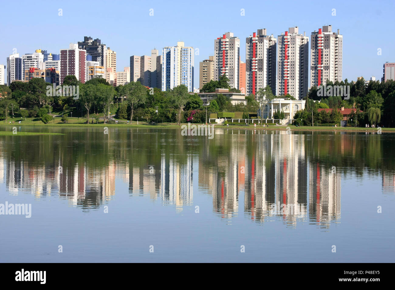 CURITIBA, PR - 01/11/2009 - PARQUE BARIGÜI - Vista da lagoa do Parque Barigüi. (Foto: Daniel Derevecki / La Imagem / Fotoarena). Stock Photo