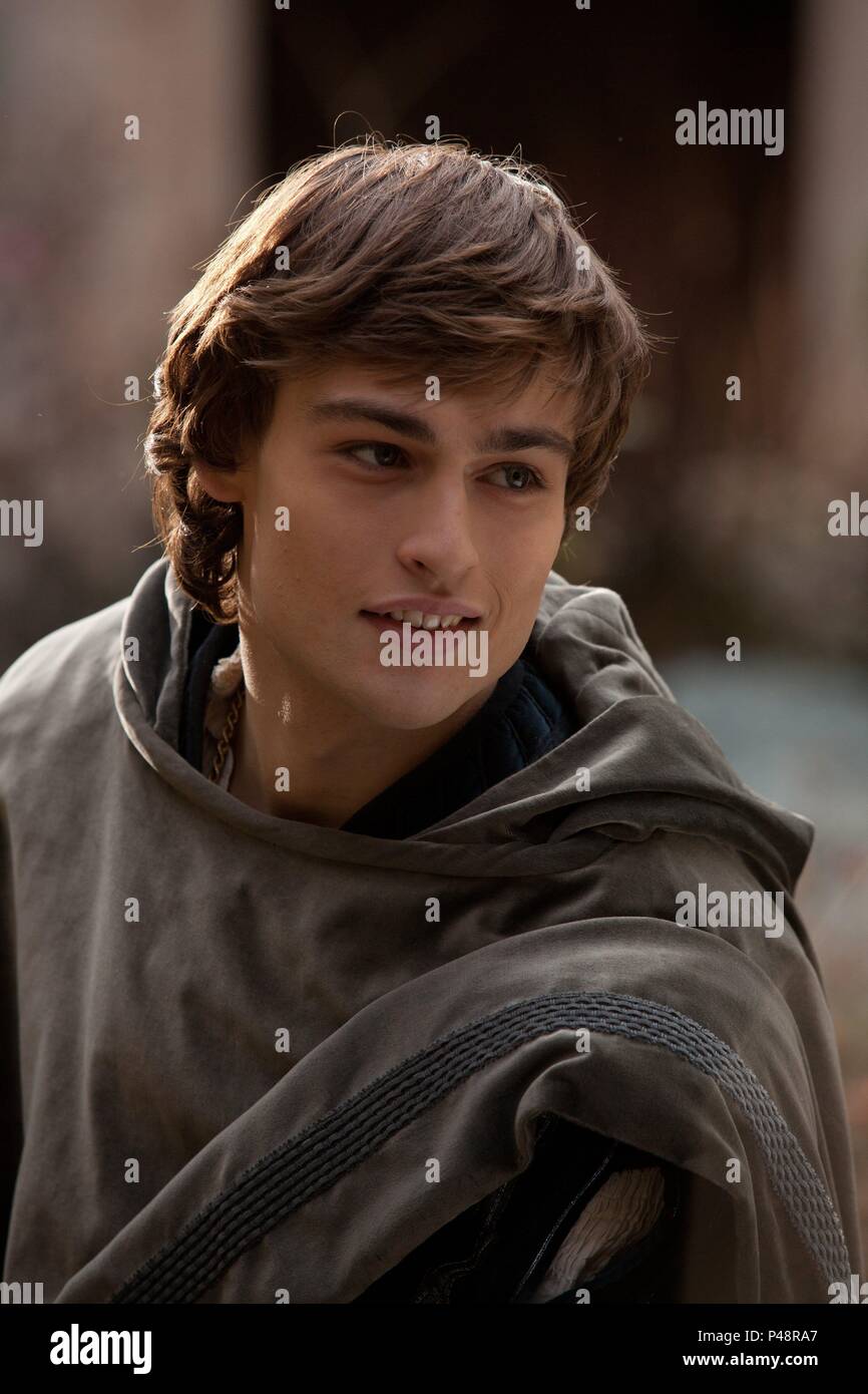 Original Film Title: ROMEO AND JULIET.  English Title: ROMEO AND JULIET.  Film Director: CARLO CARLEI.  Year: 2013.  Stars: DOUGLAS BOOTH. Credit: AMBER ENTERTAINMENT / Album Stock Photo