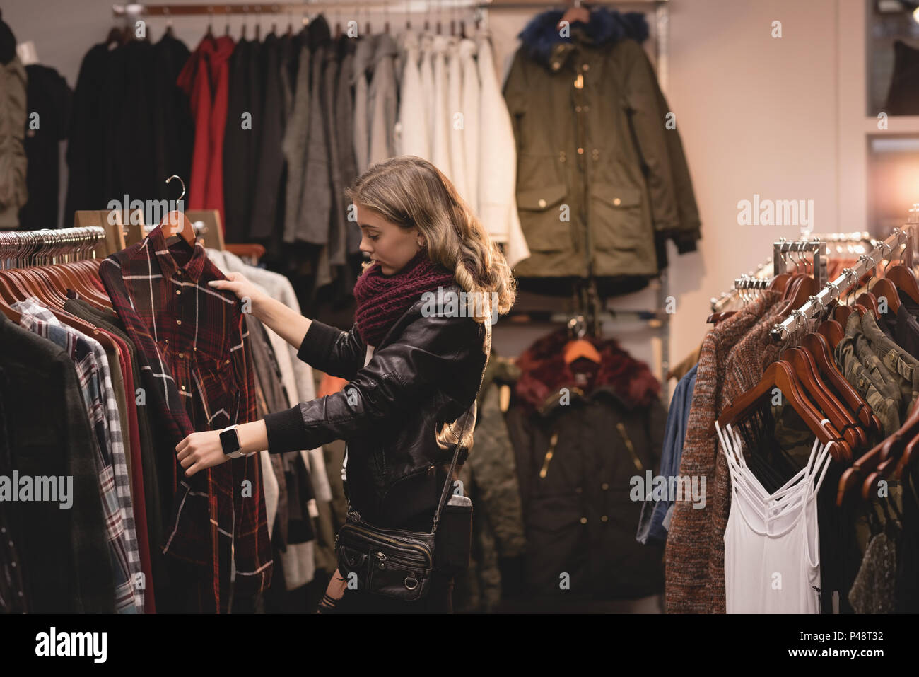 Clothes Rack Stock Photos & Clothes Rack Stock Images - Alamy