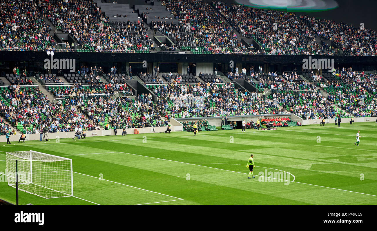 teams play football on the field Stock Photo Alamy