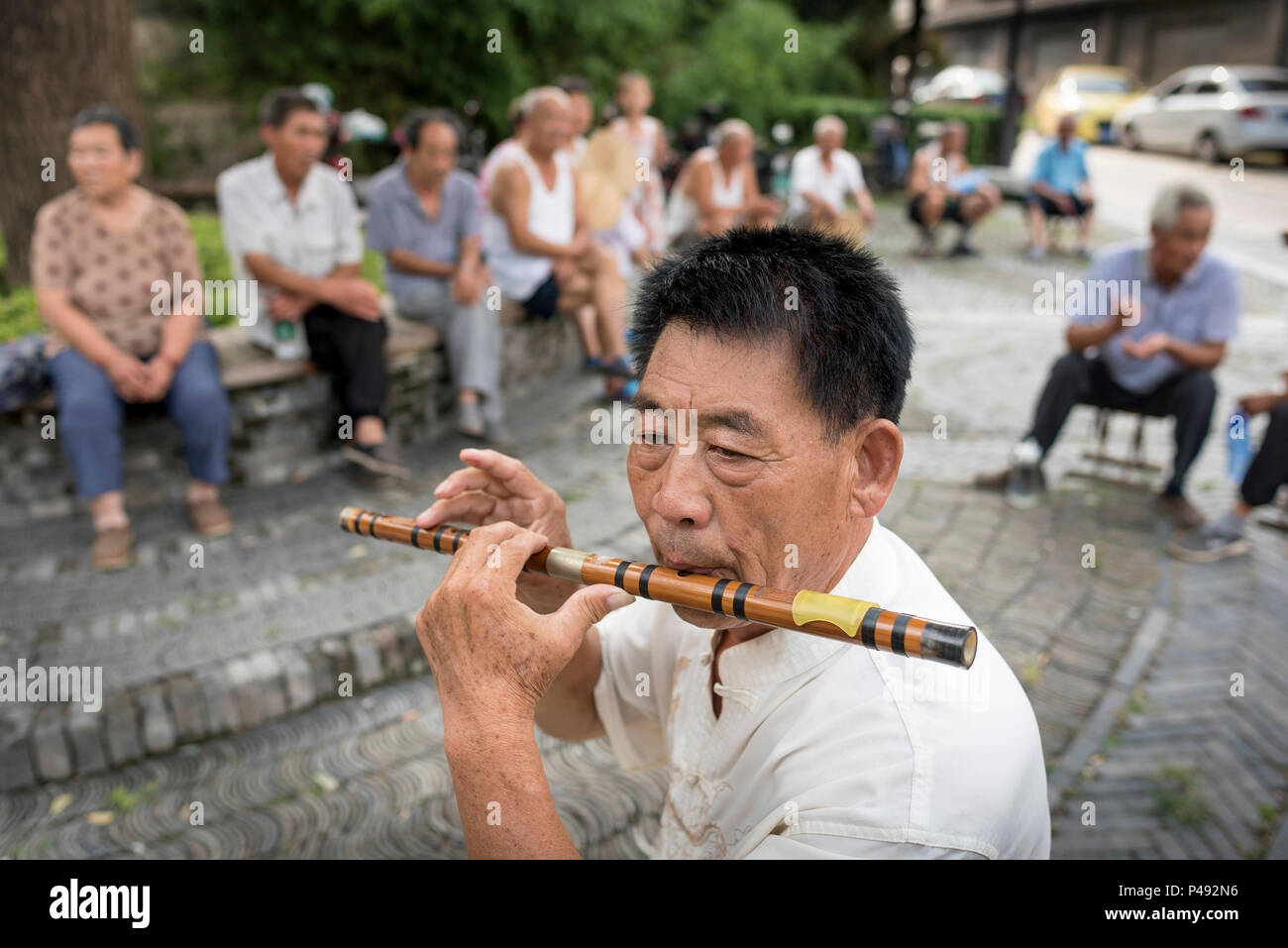 Traditional chinese flute hires stock photography and images Alamy