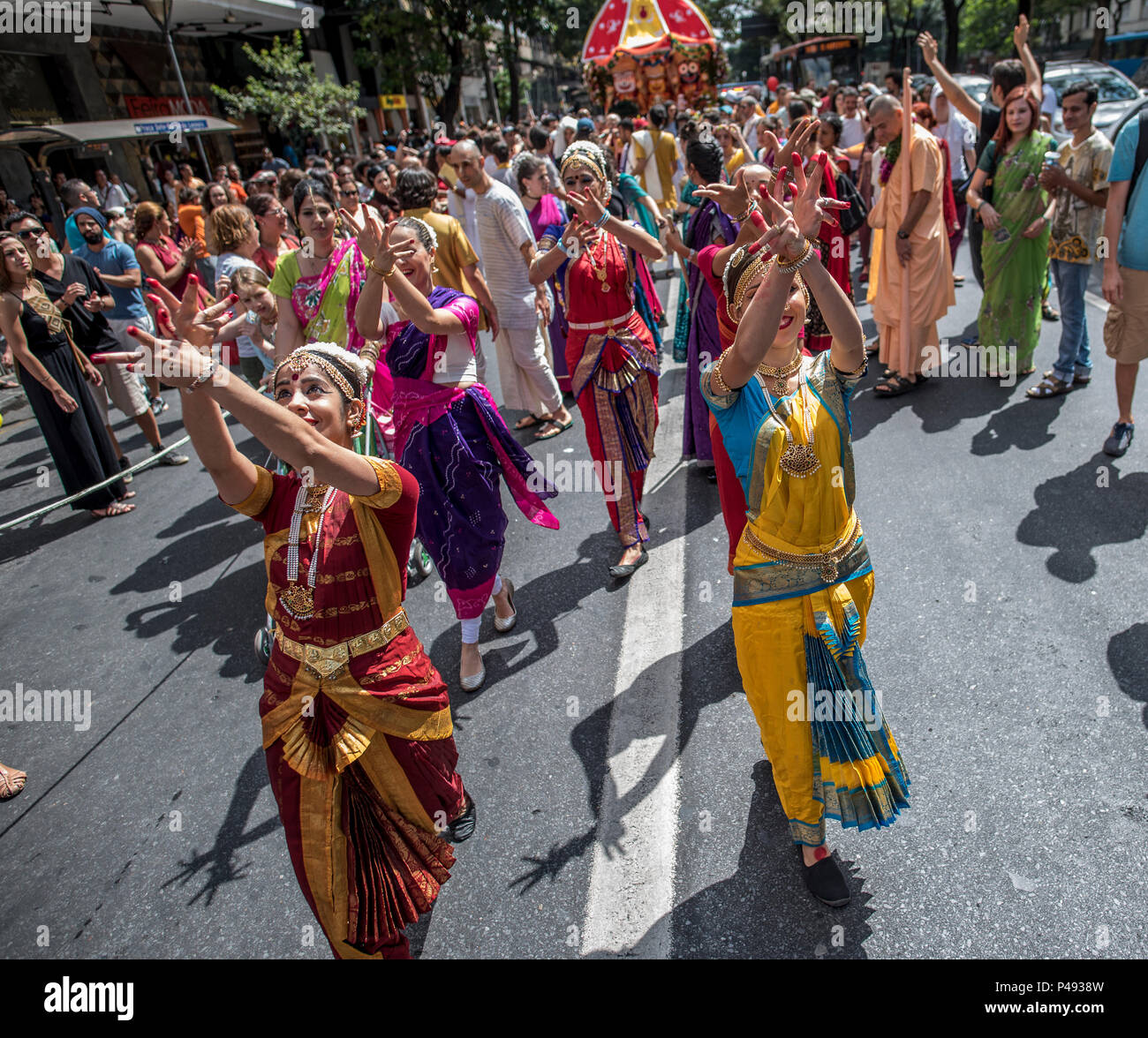 BELO HORIZONTE, MG - 22.08.2015: FESTIVAL RATHA-YATRA - evento religioso-cultural  milenar organizado pela Movimento Hare Krishna de Belo Horizonte. (Foto:  Nereu Jr. / Fotoarena Stock Photo - Alamy