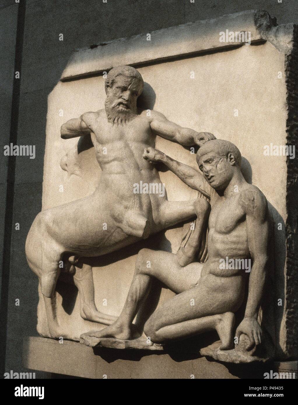 METOPA-GRIEGO Y CENTAURO-RELIEVE PROCD PARTENON. Author: Phidias (5th cent. BCE). Location: BRITISH MUSEUM, LONDON, ENGLAND. Stock Photo