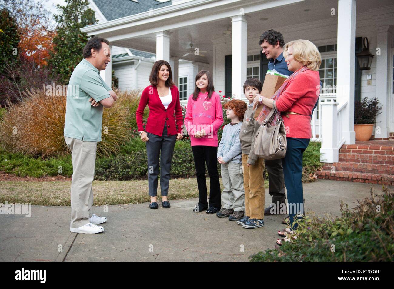 Original Film Title: PARENTAL GUIDANCE.  English Title: PARENTAL GUIDANCE.  Film Director: ANDY FICKMAN.  Year: 2012.  Stars: BETTE MIDLER; TOM EVERETT SCOTT; BILLY CRYSTAL; MARISA TOMEI; BAILEE MADISON; JOSHUA RUSH; KYLE HARRISON BREITKOPF. Credit: WALDEN MEDIA / Album Stock Photo