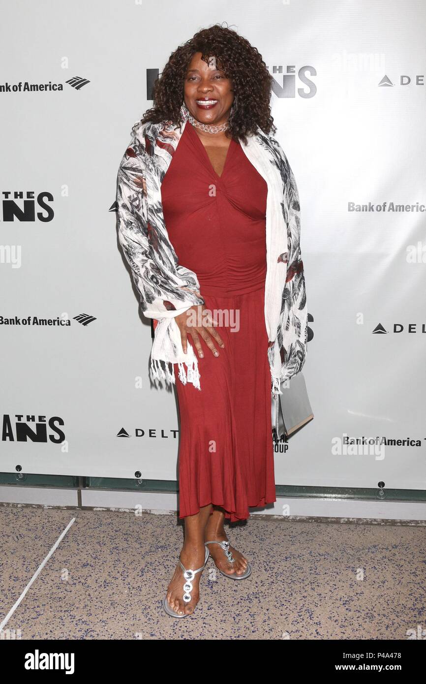 Los Angeles, CA, USA. 20th June, 2018. Loretta Devine at arrivals for THE HUMANS Opening Night, Center Theatre Group - Ahmanson Theatre, Los Angeles, CA June 20, 2018. Credit: Priscilla Grant/Everett Collection/Alamy Live News Stock Photo