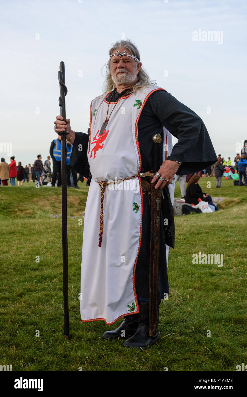 Stonehenge, Amesbury, UK, 21st June 2018,   Arthur Uther Pendragon neo druid leader facing the sun at the summer solstice   Credit: Estelle Bowden/Alamy Live News. Stock Photo