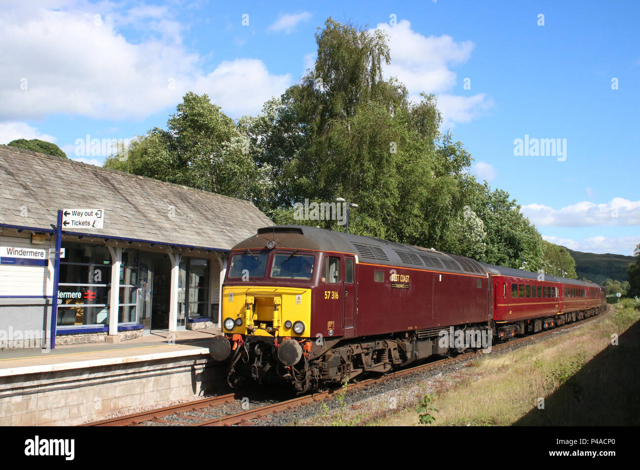 Ovenholme to Windermere, UK. 21st June 2018. West Coast Railways are running passenger trains on the Lakes Line with 6 services a day in each direction between Windermere and Oxenholme after Northern withdrew their services and replaced them with buses probably until 2nd July 2018. Credit: Andrew Bell/Alamy Live News Stock Photo