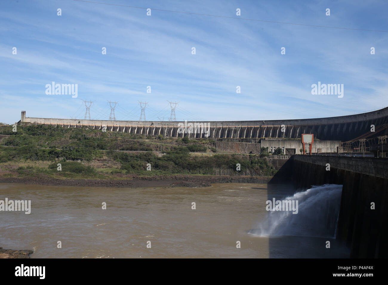 Usina hidrelétrica hi-res stock photography and images - Alamy, image size:1300x956