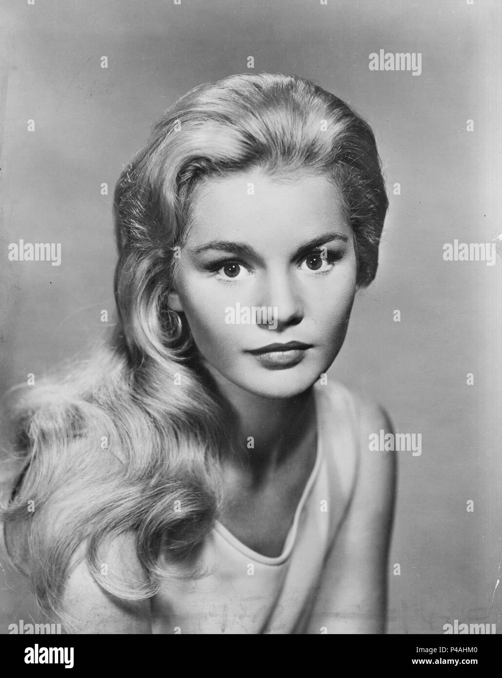 Dreamy Photos Of Forgotten Style Icon Tuesday Weld