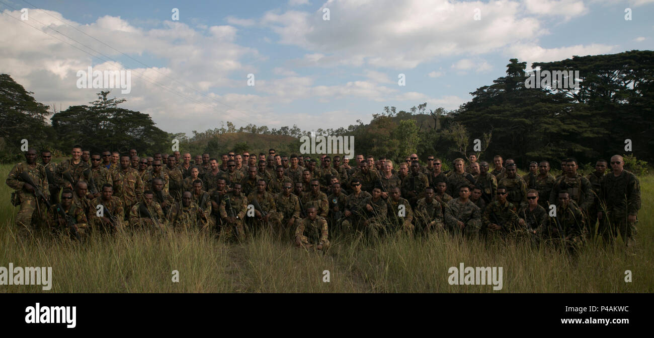 U.S. Marines and Sailors and soldiers with the Papua New Guinea Defence