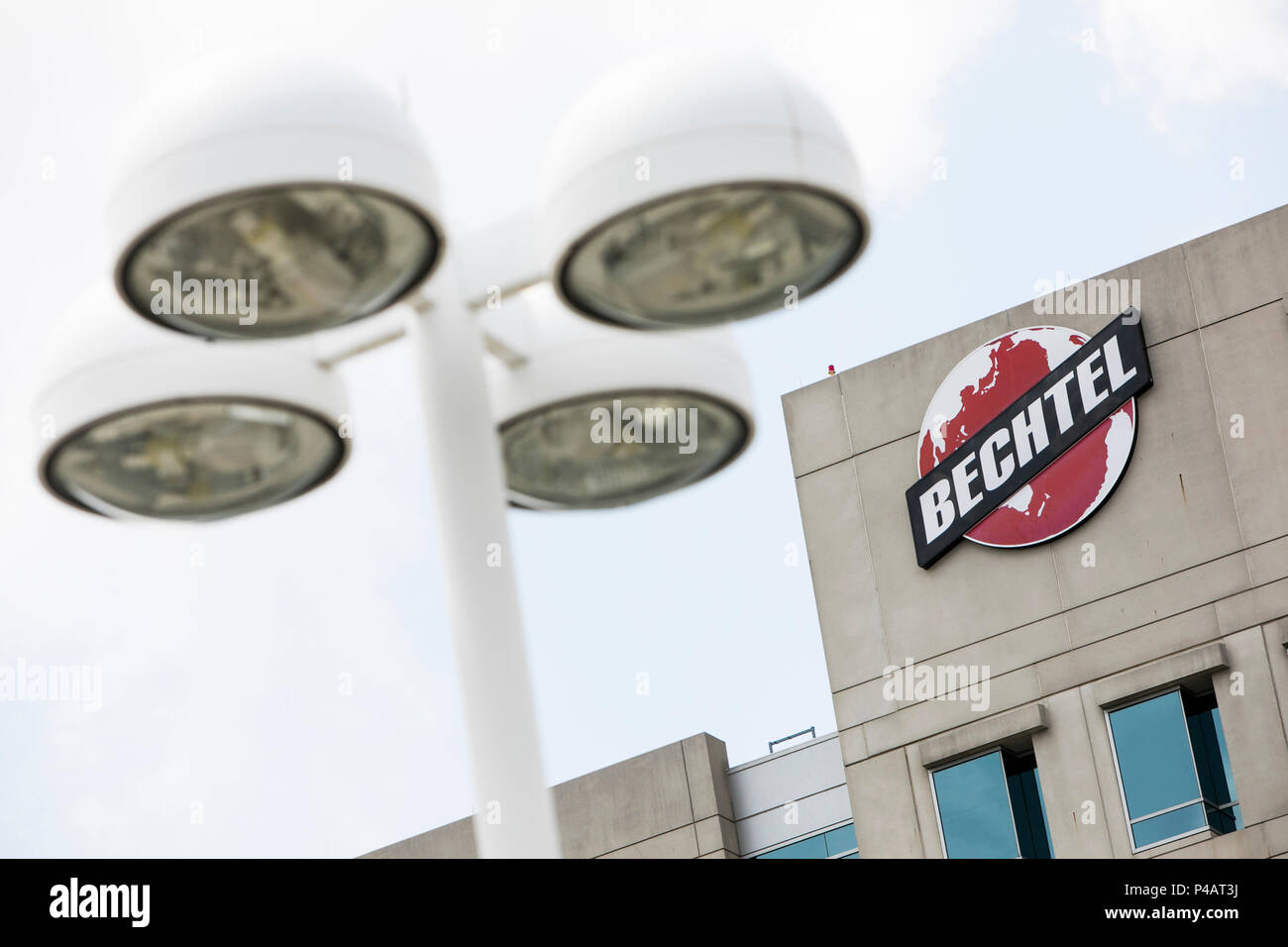Bechtel Building Reston Bechtel corporation hi-res stock photography and images - Alamy