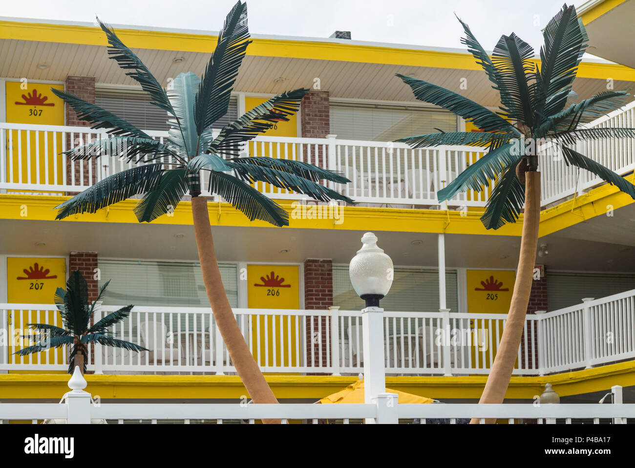 USA, New Jersey, The Jersey Shore, Wildwoods, 1950s-era Doo-Wop architecture, motel palms Stock Photo