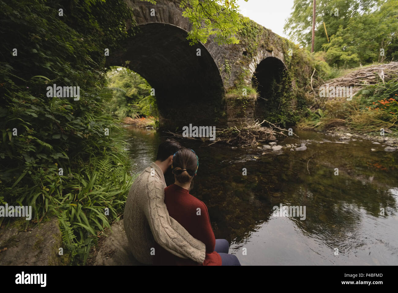 Romantic couple riverside hi-res stock photography and images - Alamy