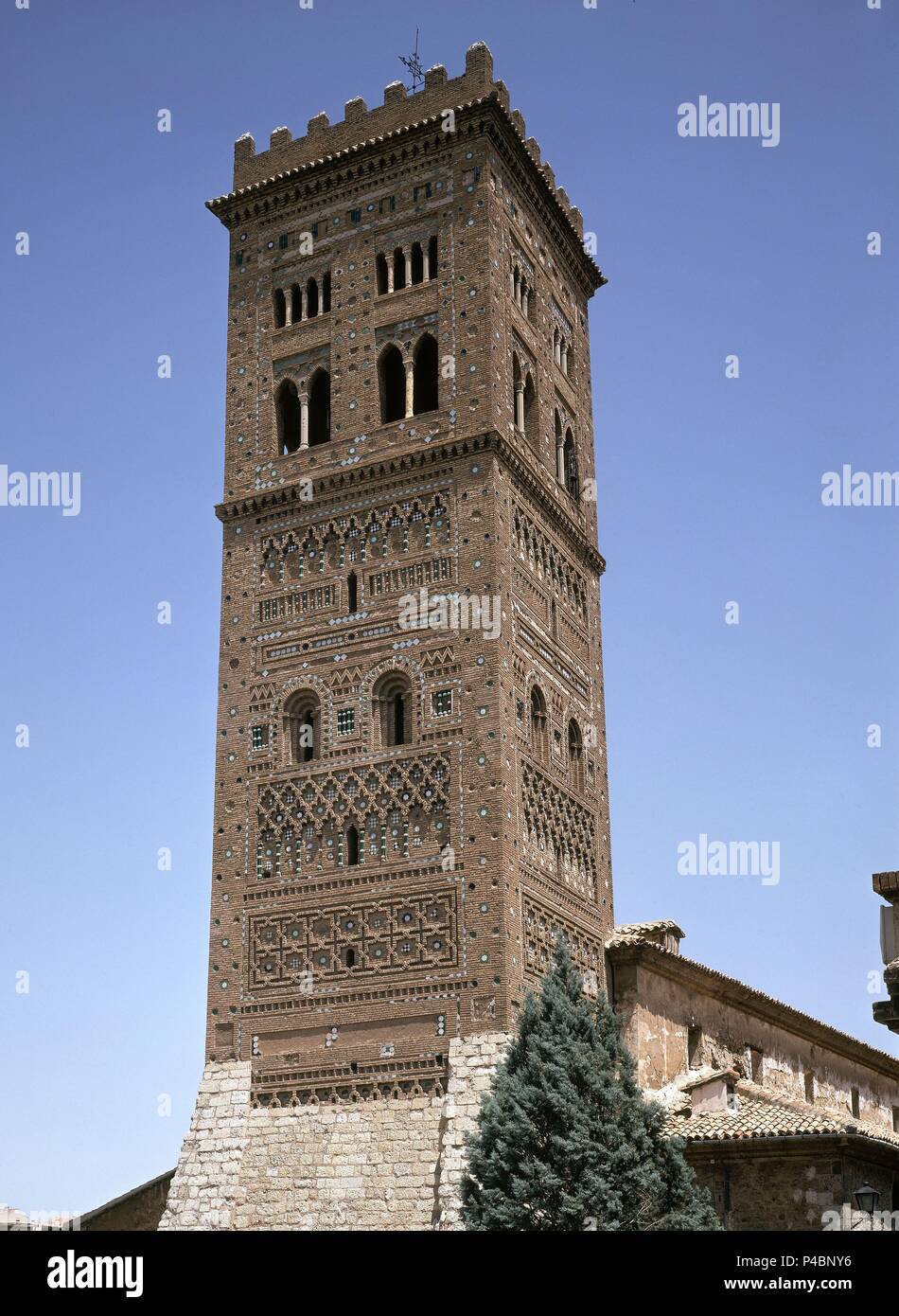TORRE DE SAN MARTIN 1315/1316 ARQUITECTURA MUDEJAR. Location TORRE