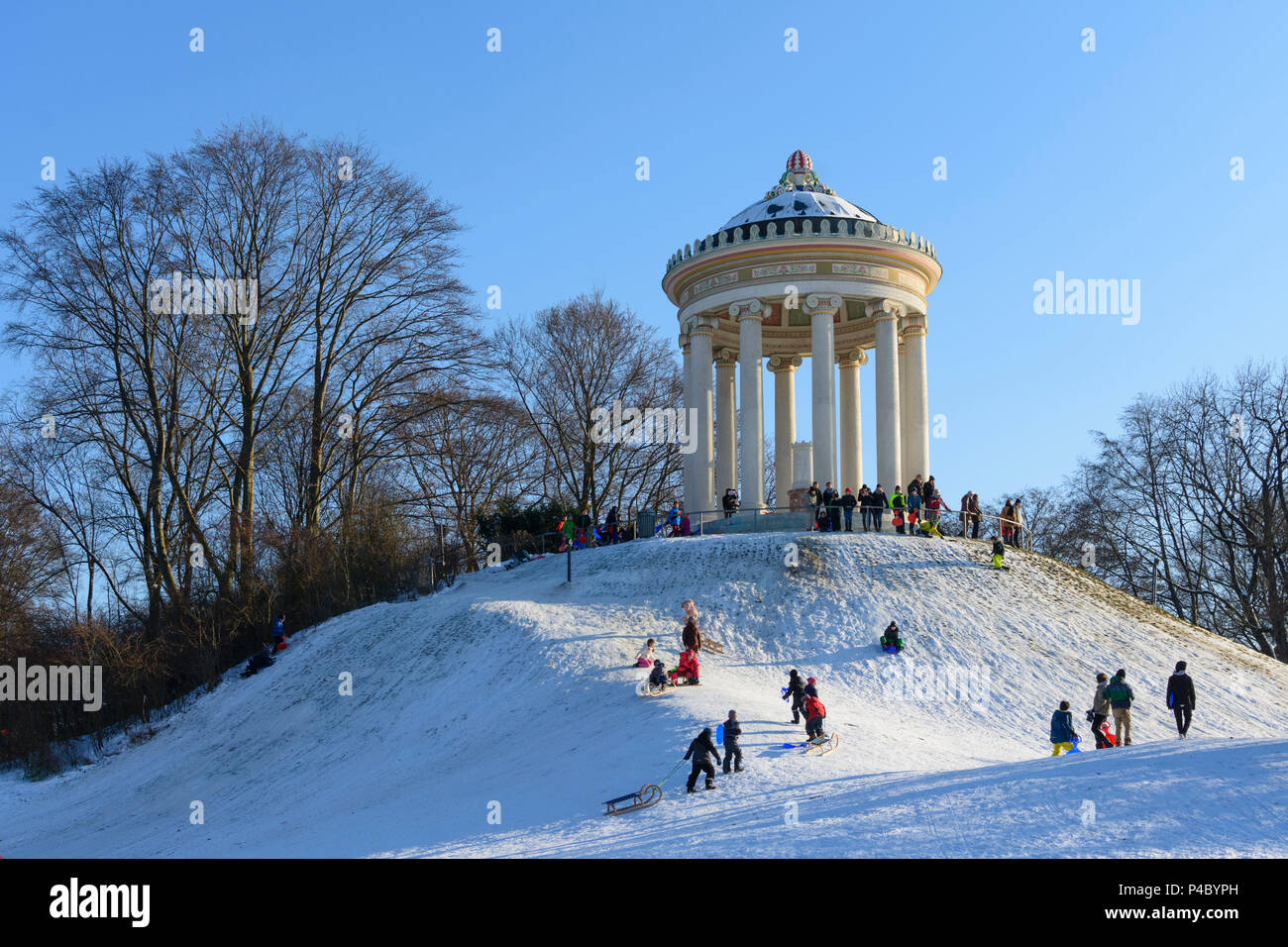 München, Munich, children, kids, sledding, sleigh, sled, sledge, Monopteros in the Englischer