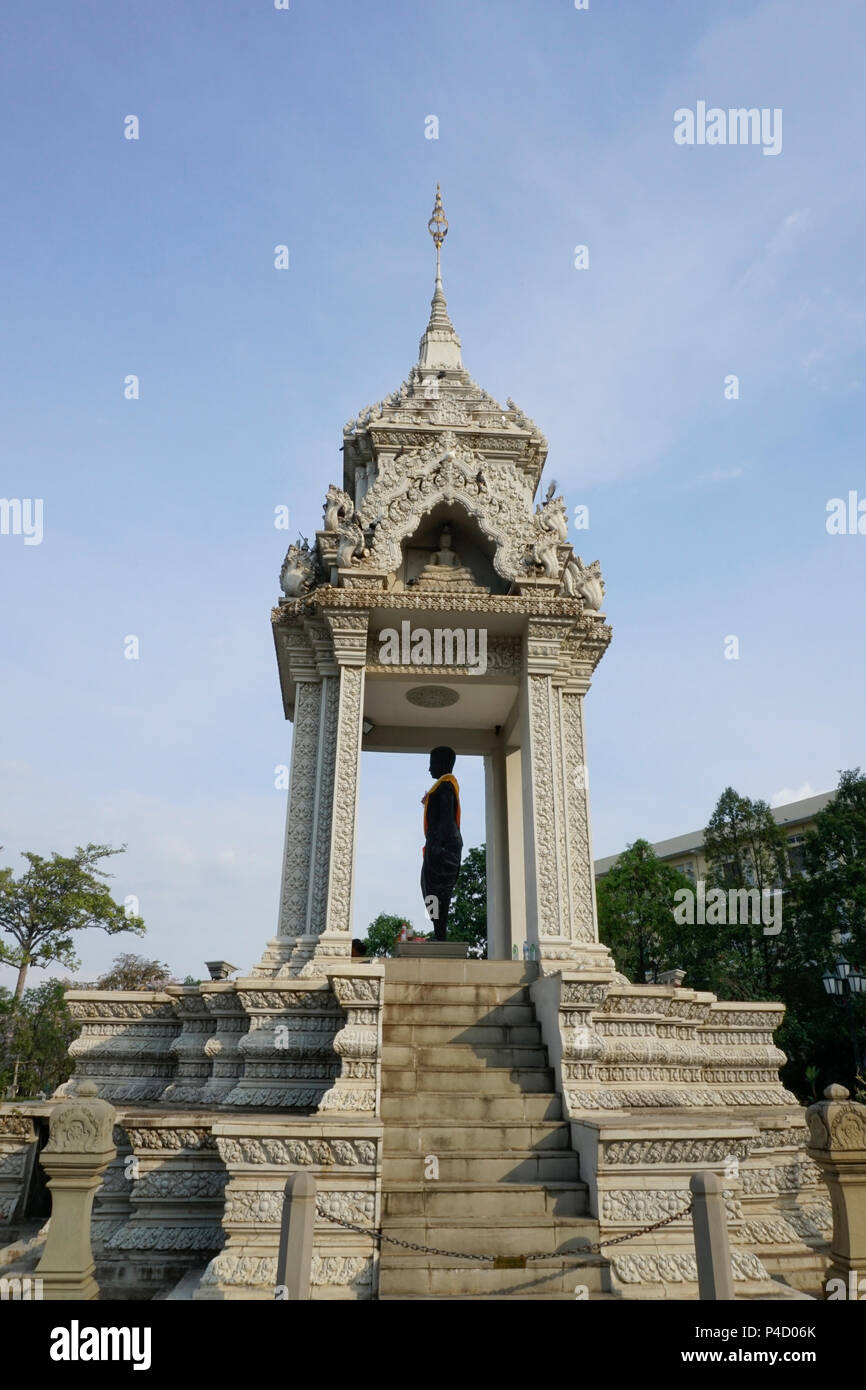 Yeay Penh or Daun Penh Statue, Phnom Penh, Cambodia Stock Photo