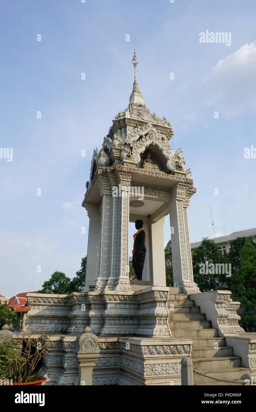 Yeay Penh or Daun Penh Statue, Phnom Penh, Cambodia Stock Photo