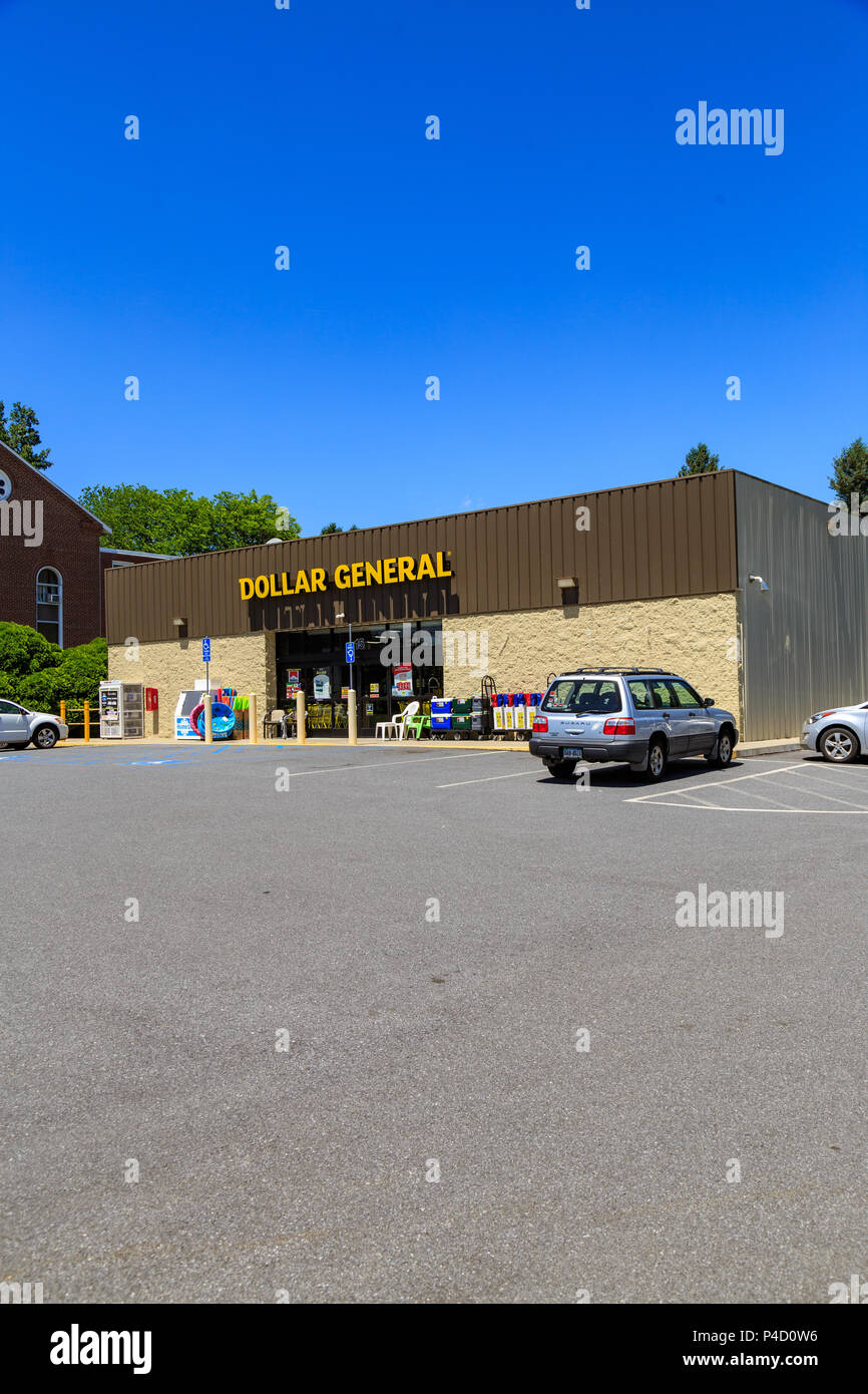 Leesport, PA, USA June 14, 2018 Dollar General is an American chain