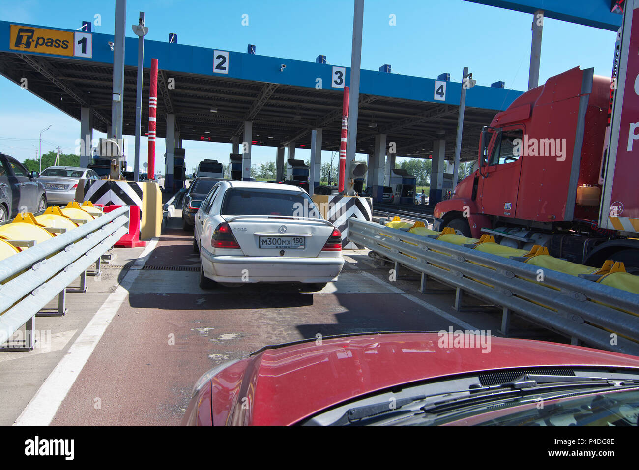Трасса м4 пропускные пункты. Зеленая стоянка м5 фото. Автостоянка для фур. Стоянки м10. Перехватывающая парковка.
