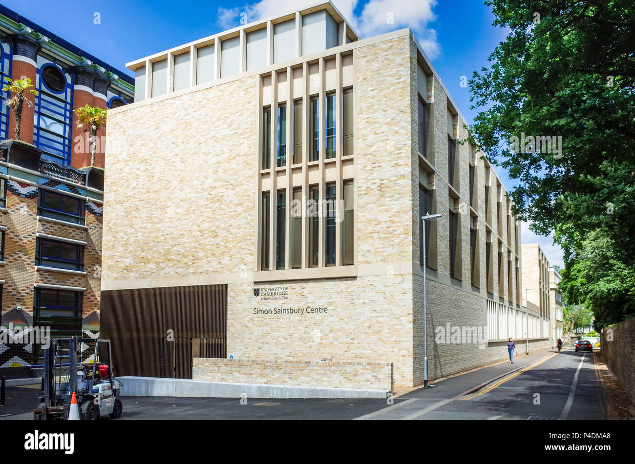 Simon Sainsbury Centre, part of the Judge Business School, Cambridge University. Opened 2018, architect Stanton Williams Stock Photo