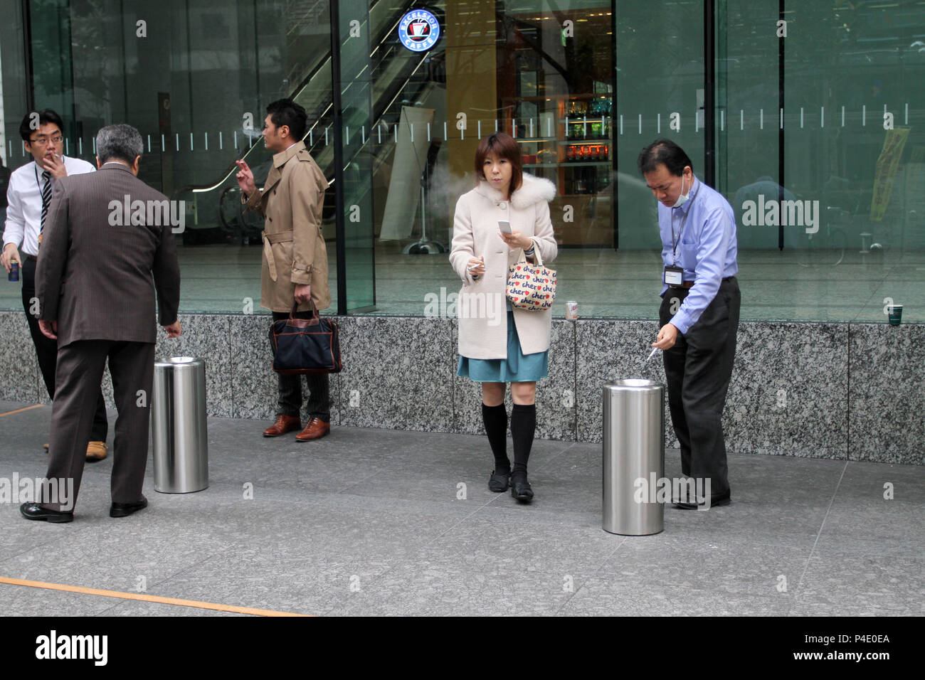 Tokyo shinjuku smoking hires stock photography and images Alamy
