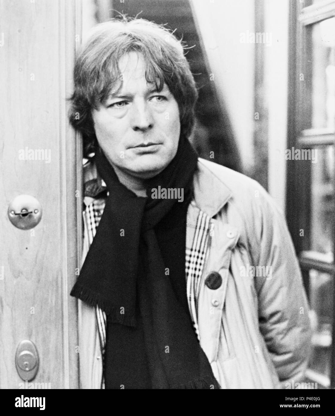 Original Film Title SHOOT THE MOON. English Title SHOOT THE MOON