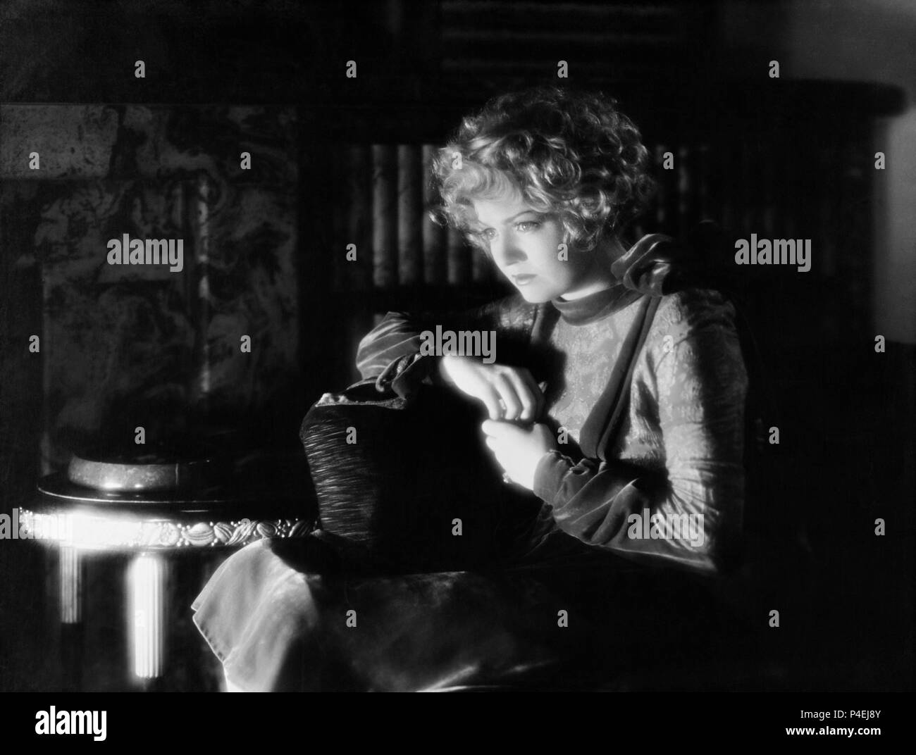 Original Film Title: THE HAWK’S NEST. English Title: THE HAWK’S NEST