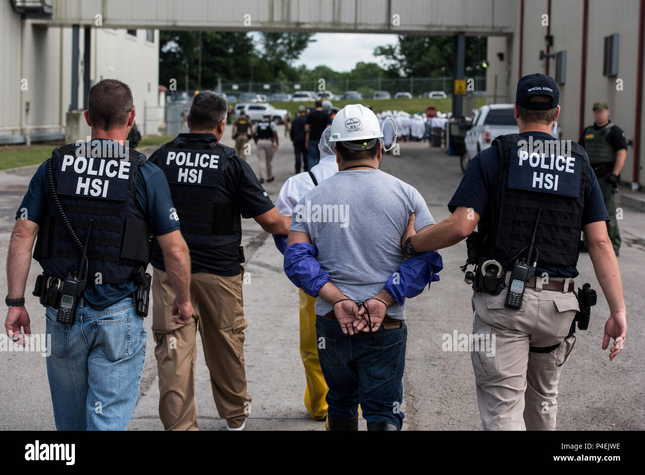 arrest warrant search in salem or