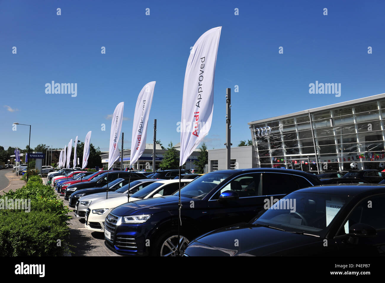 Cars parked on forecourt hires stock photography and images Alamy