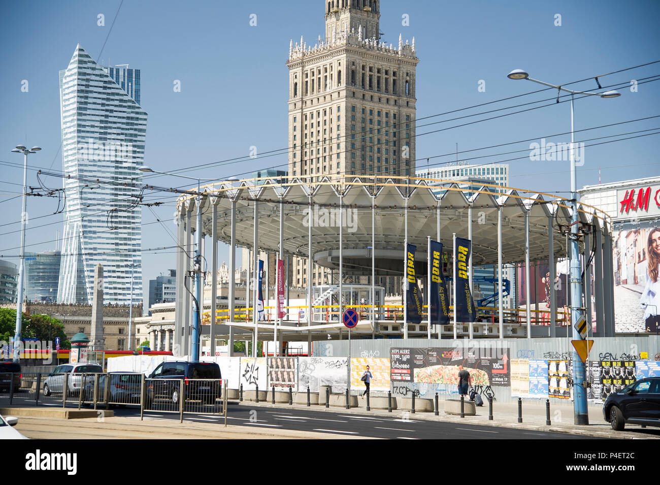 192 meter Zlota 44 residential skyscraper, 237 meter Palac Kultury i Nauki PKiN (Palace of Culture and Science) and Rotunda PKO under construction in  Stock Photo