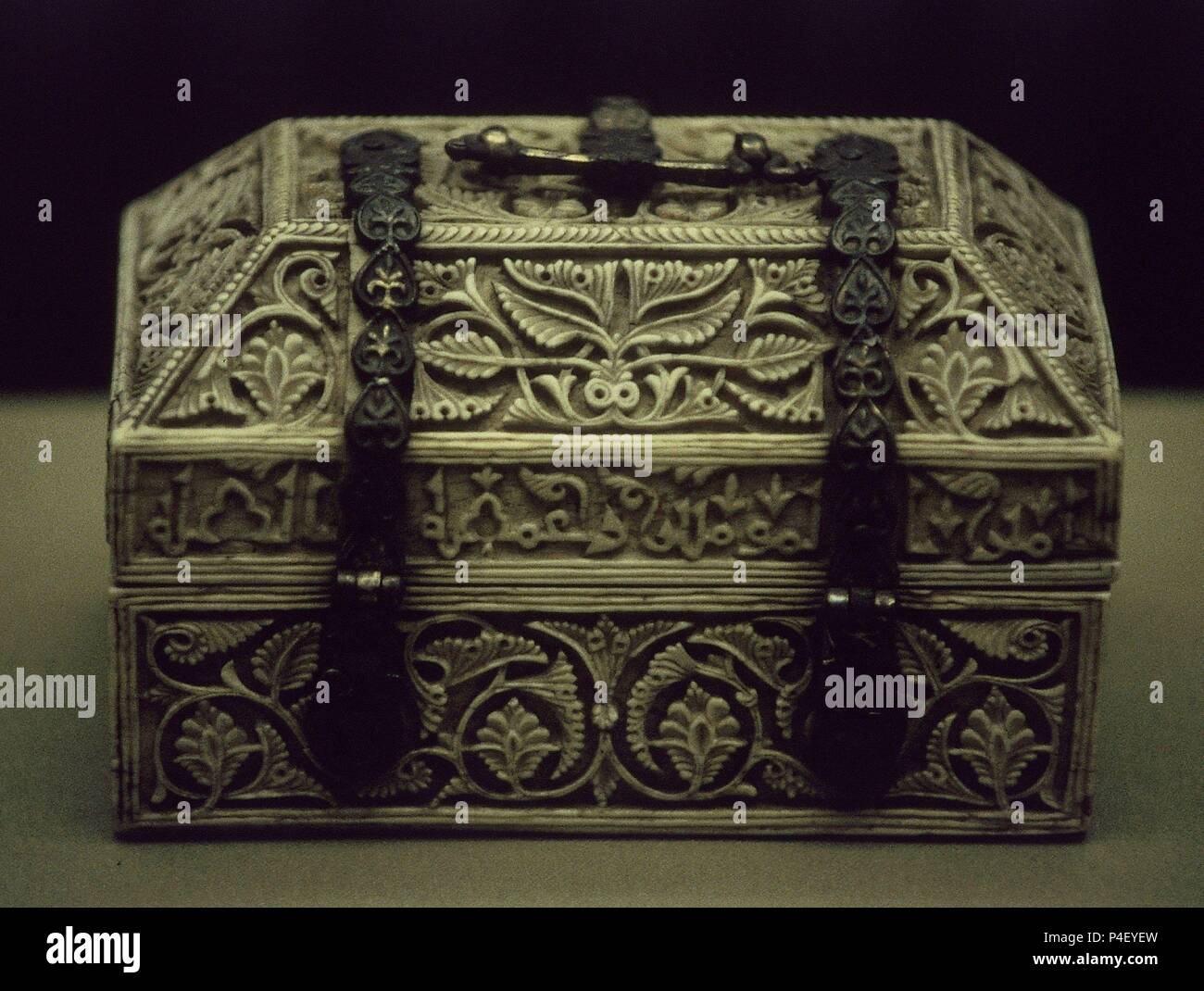 Periodo medieval hi-res stock photography and images - Alamy