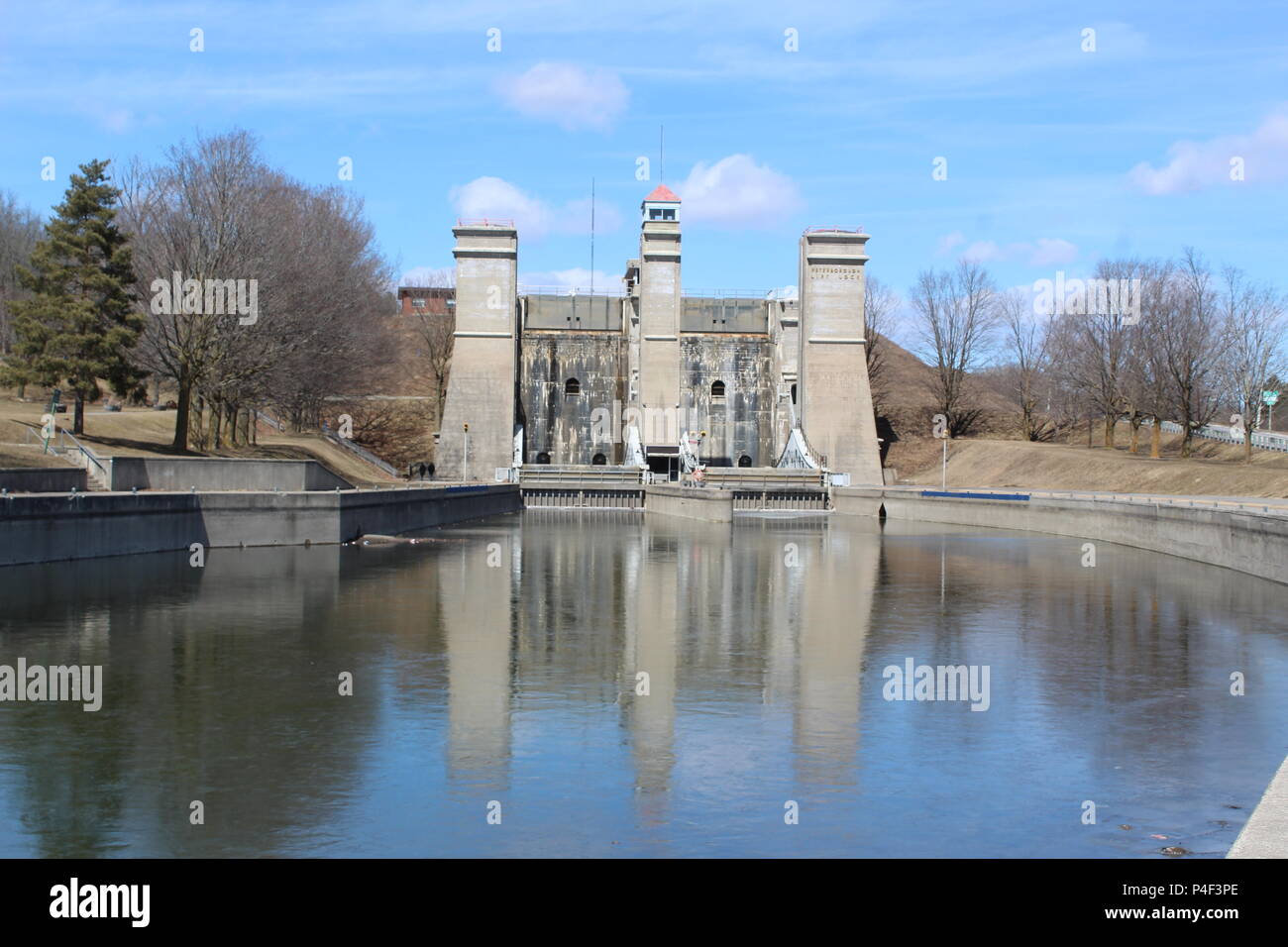 Hydrolic lift hi-res stock photography and images - Alamy