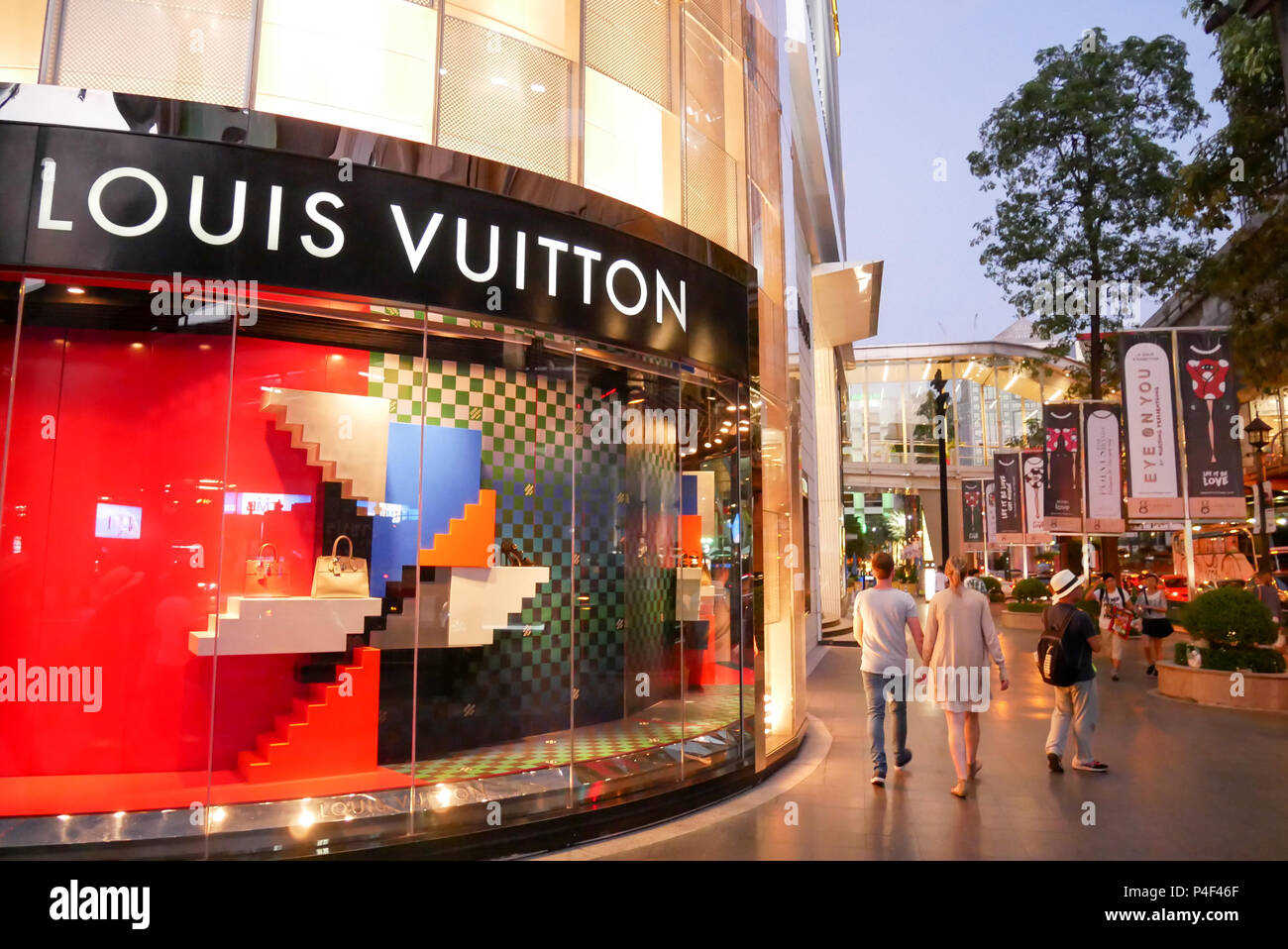 BANGKOK, THAILAND - MARCH 12, 2017: Gaysorn Village Shopping Mall, a luxury  shopping mall is showing Louis Vuitton collection in Bangkok, Thailand ear  Stock Photo - Alamy