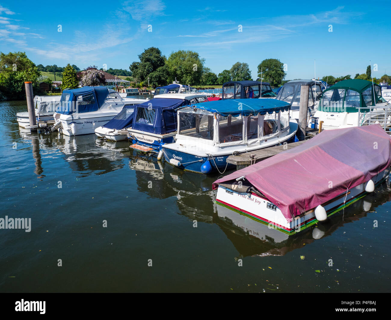Bourne end, buckinghamshire hires stock photography and images Alamy