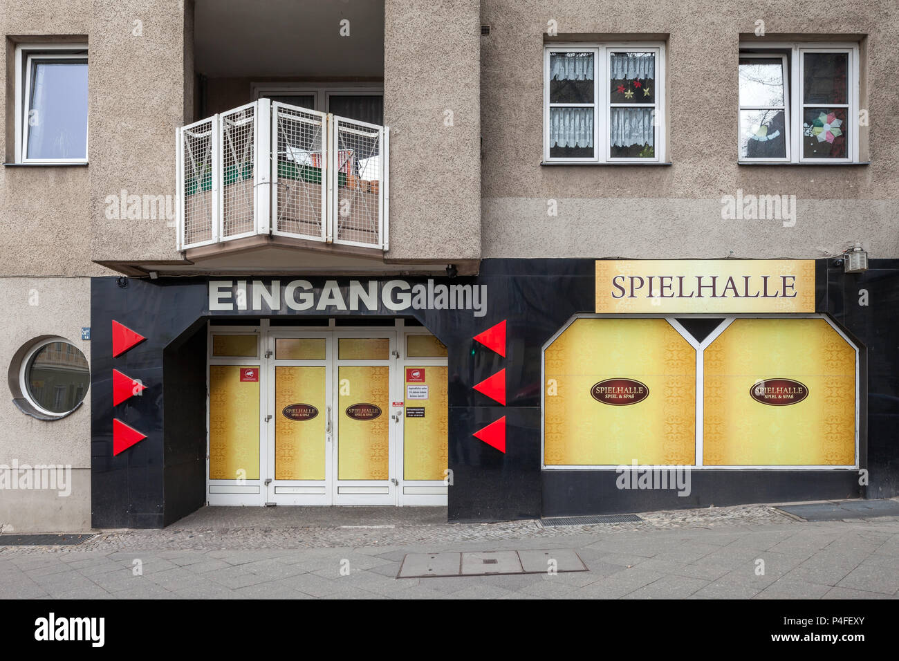Berlin, Germany, arcade in the Neue Hochstrasse in Berlin-Gesundbrunnen Stock Photo