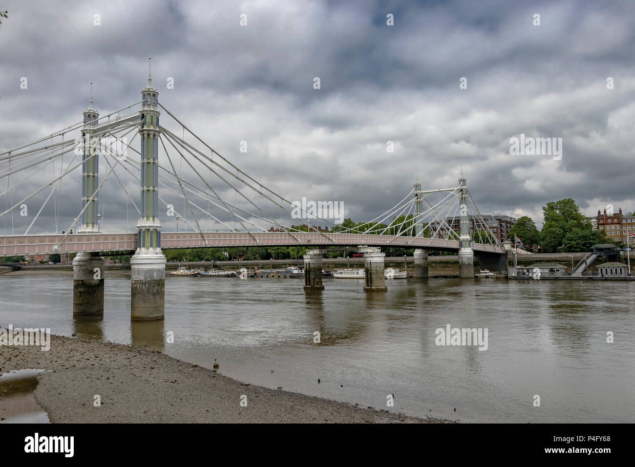 Bridge near battersea park hires stock photography and images Alamy