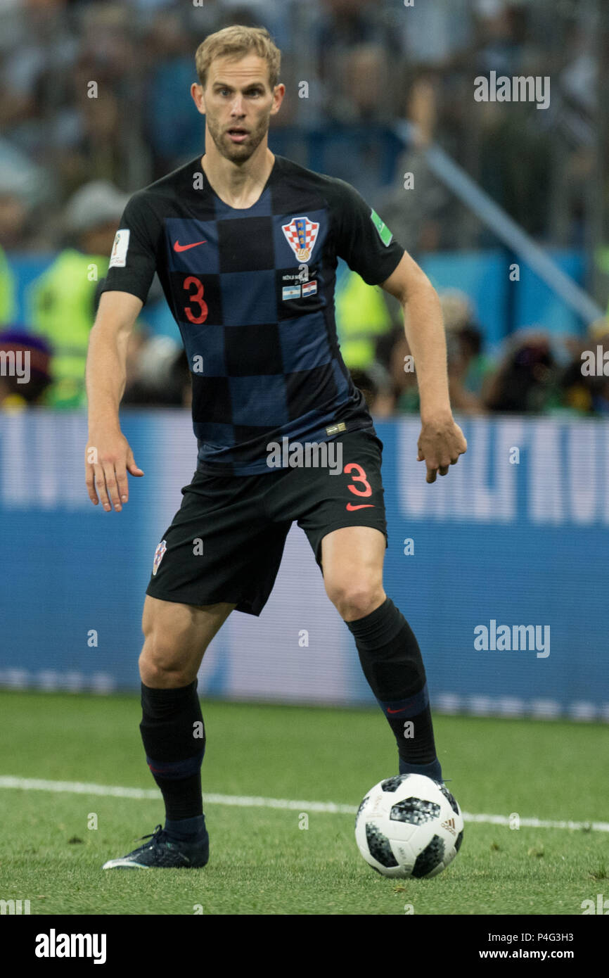 Nizhny Novgorod, Russia. 21 June 2018.  Ivan STRINIC (CRO) with Ball, single action with ball, action, full figure, portrait, Argentina (ARG) - Croatia (CRO) 0: 3, preliminary round, Group D, match 23, on 21.06.2018 in Moscow; Football World Cup 2018 in Russia from 14.06. - 15.07.2018. | usage worldwide Credit: dpa/Alamy Live News Credit: dpa picture alliance/Alamy Live News Stock Photo