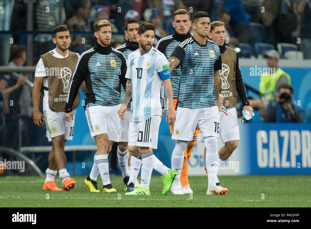 Nizhny Novgorod, Russia. 21 June 2018.  Lionel MESSI (mi., ARG) is disappointed, showered, disappointed, disappointed, sad, full figure, Argentina (ARG) - Croatia (CRO) 0: 3, preliminary round, Group D, match 23, on 21.06.2018 in Moscow; Football World Cup 2018 in Russia from 14.06. - 15.07.2018. | usage worldwide Credit: dpa/Alamy Live News Credit: dpa picture alliance/Alamy Live News Stock Photo