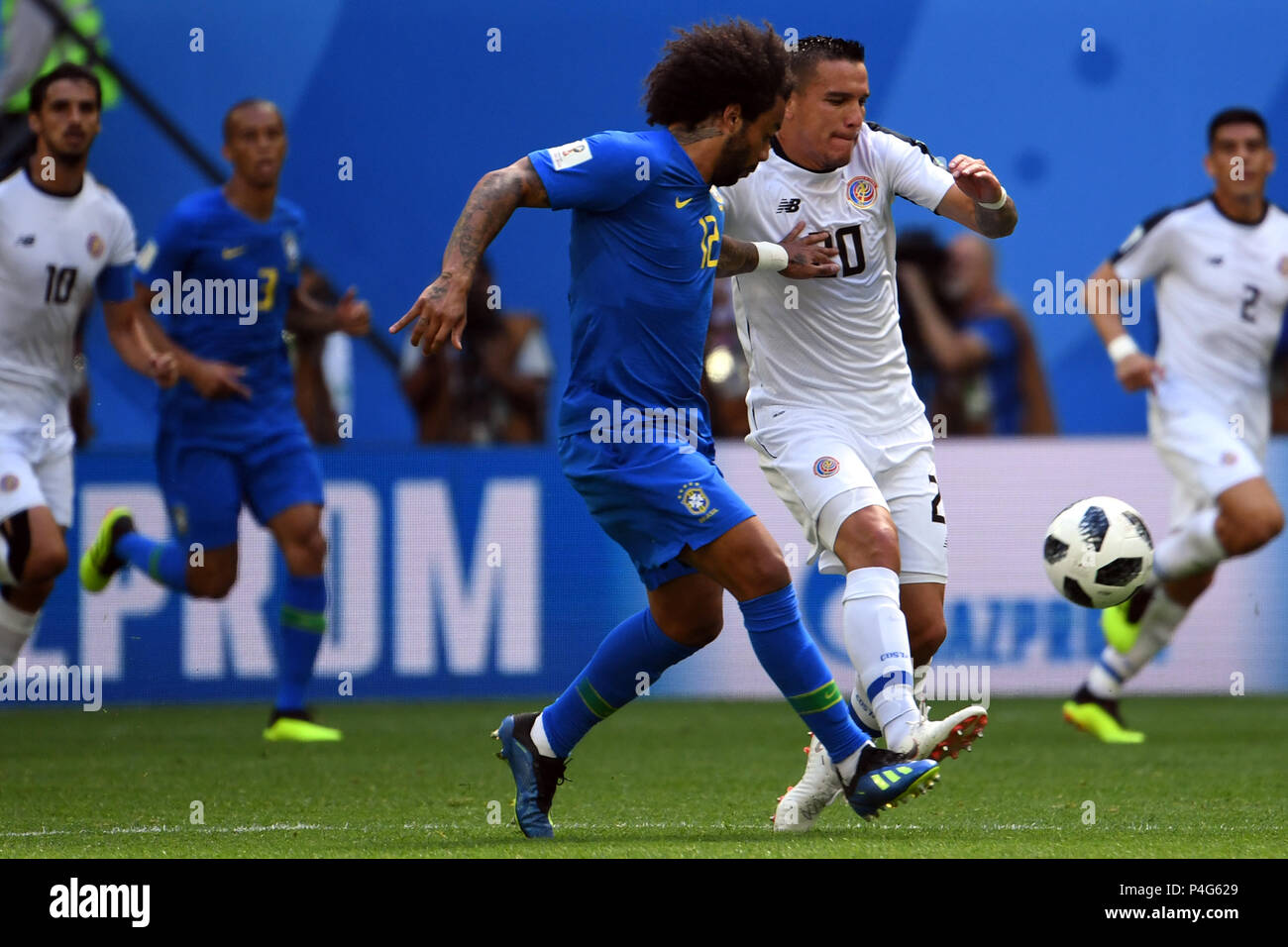 Saint Petersburg, Russia. 22nd June, 2018. Soccer: Preliminary stage, Group E, 2nd matchday: Brazil vs Costa Rica in the St. Petersburg Stadium: Brazil's Marcelo (L) and Costa Rica's David Guzman in action. Credit: Federico Gambarini/dpa/Alamy Live News Stock Photo