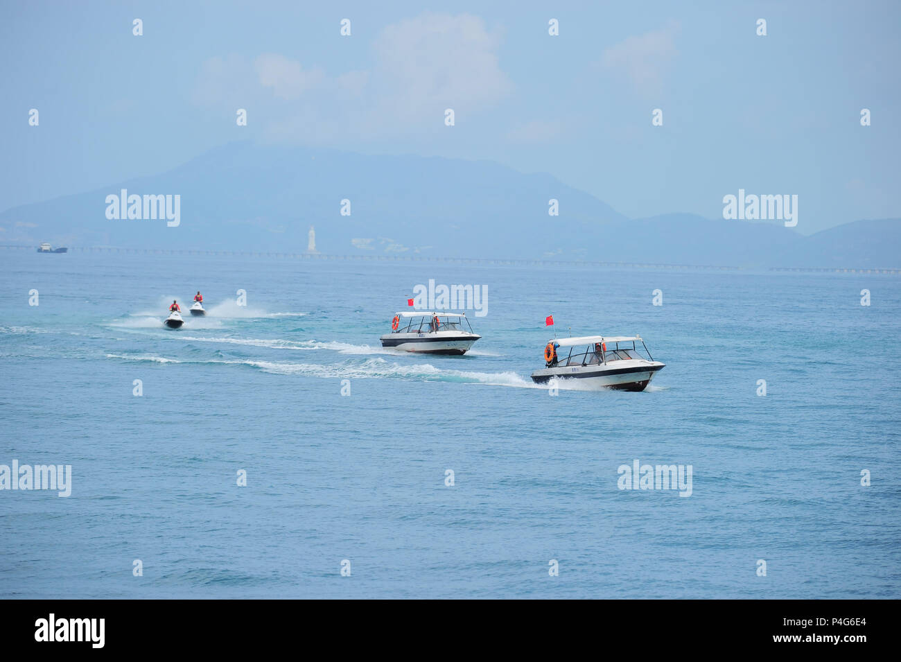 Sanya, China's Hainan Province. 22nd June, 2018. Rescuers participate in an emergency drill on securing marine transportation in Sanya, south China's Hainan Province, June 22, 2018. Credit: Sha Xiaofeng/Xinhua/Alamy Live News Stock Photo