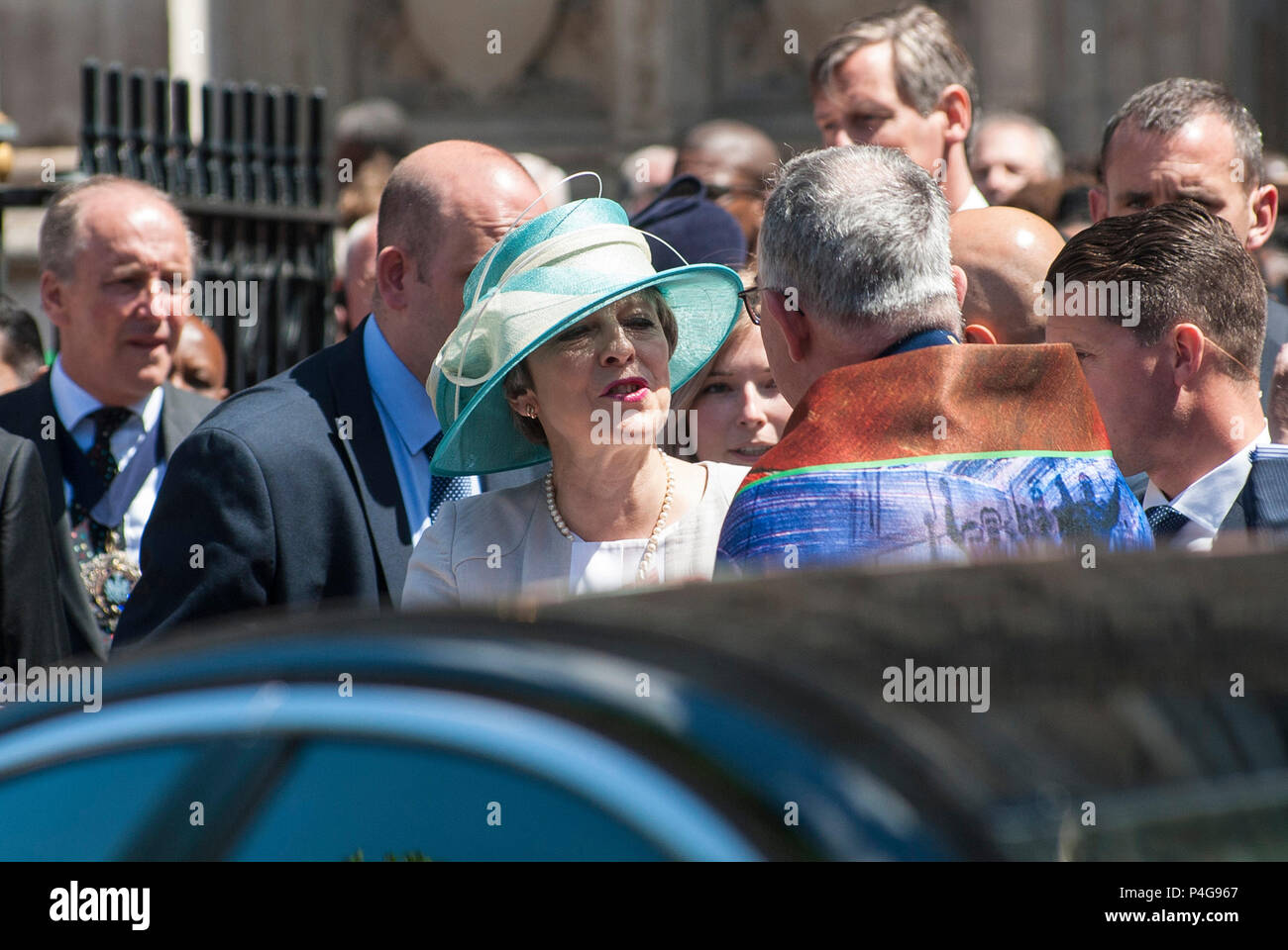 London, UK, 22/06/2018 Theresa May, Conservative UK Prime Minister leaves Westminster Abbey. Windrush 70 year celebration attendees leave after the service at Westminster Abbey. Credit: JOHNNY ARMSTEAD/Alamy Live News Stock Photo