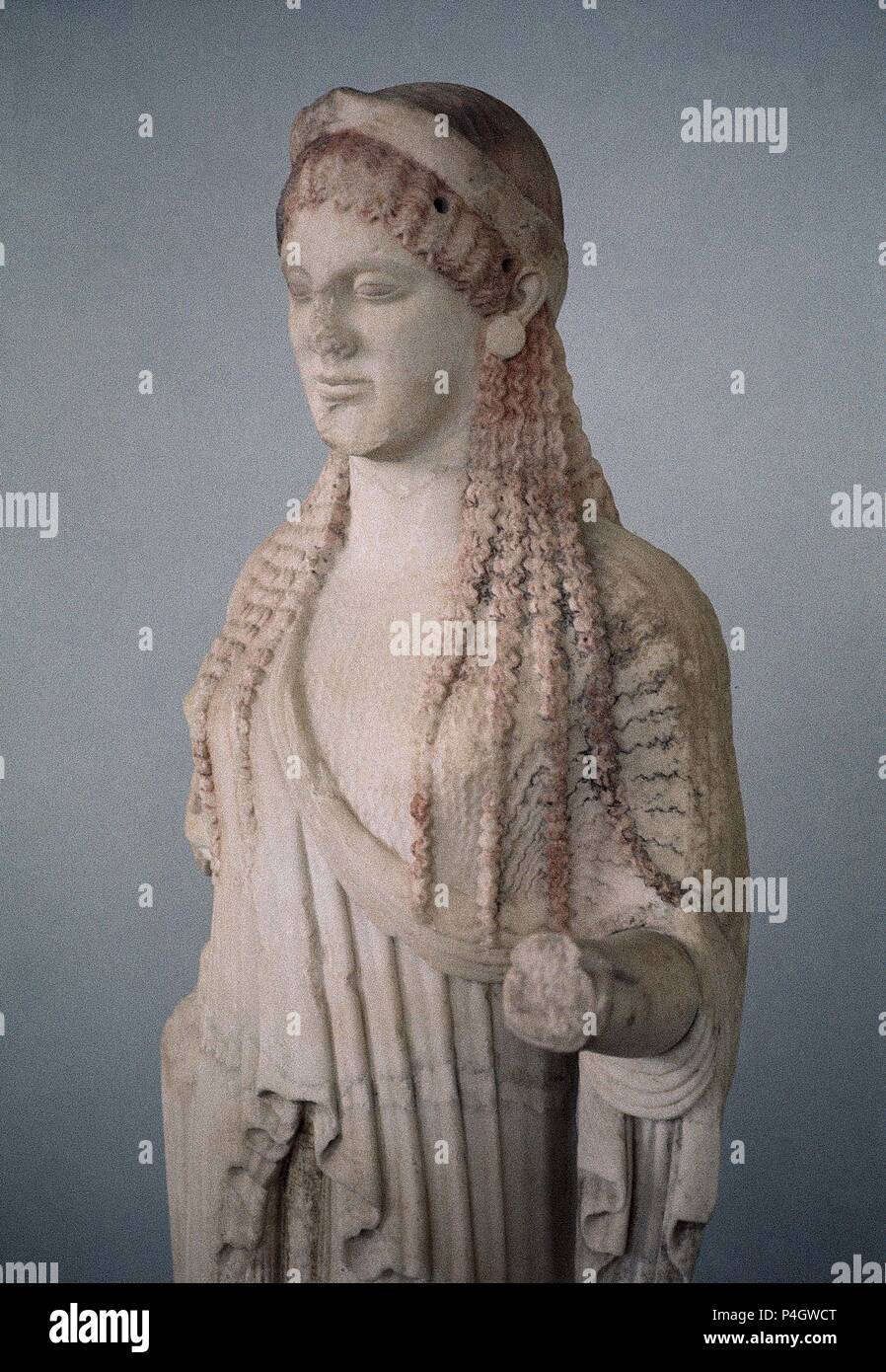 Escultura arcaica griega hi-res stock photography and images - Alamy